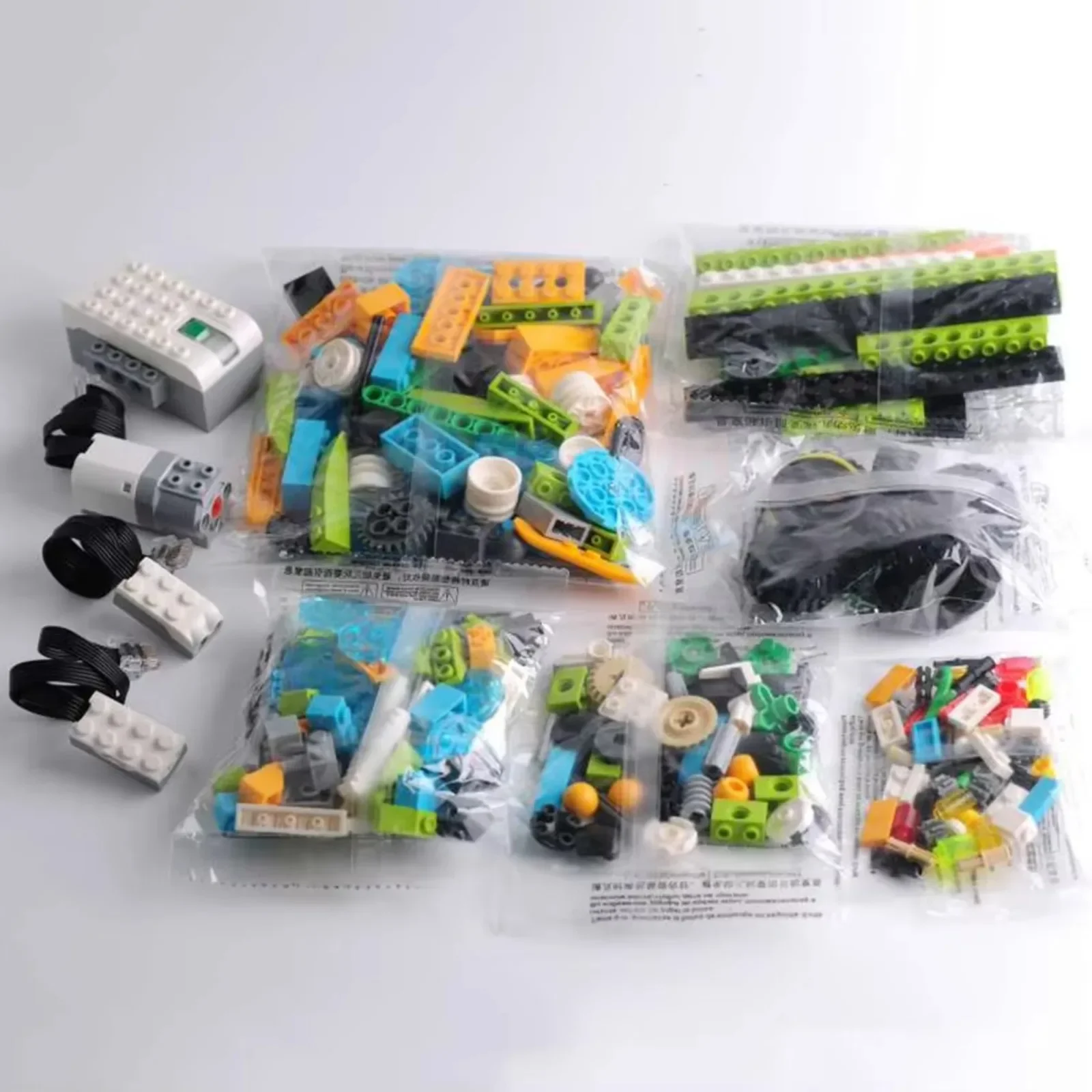 STEM We-do2.0 45300 مجموعة الب - مراجعة Lego Set Technic وسعره