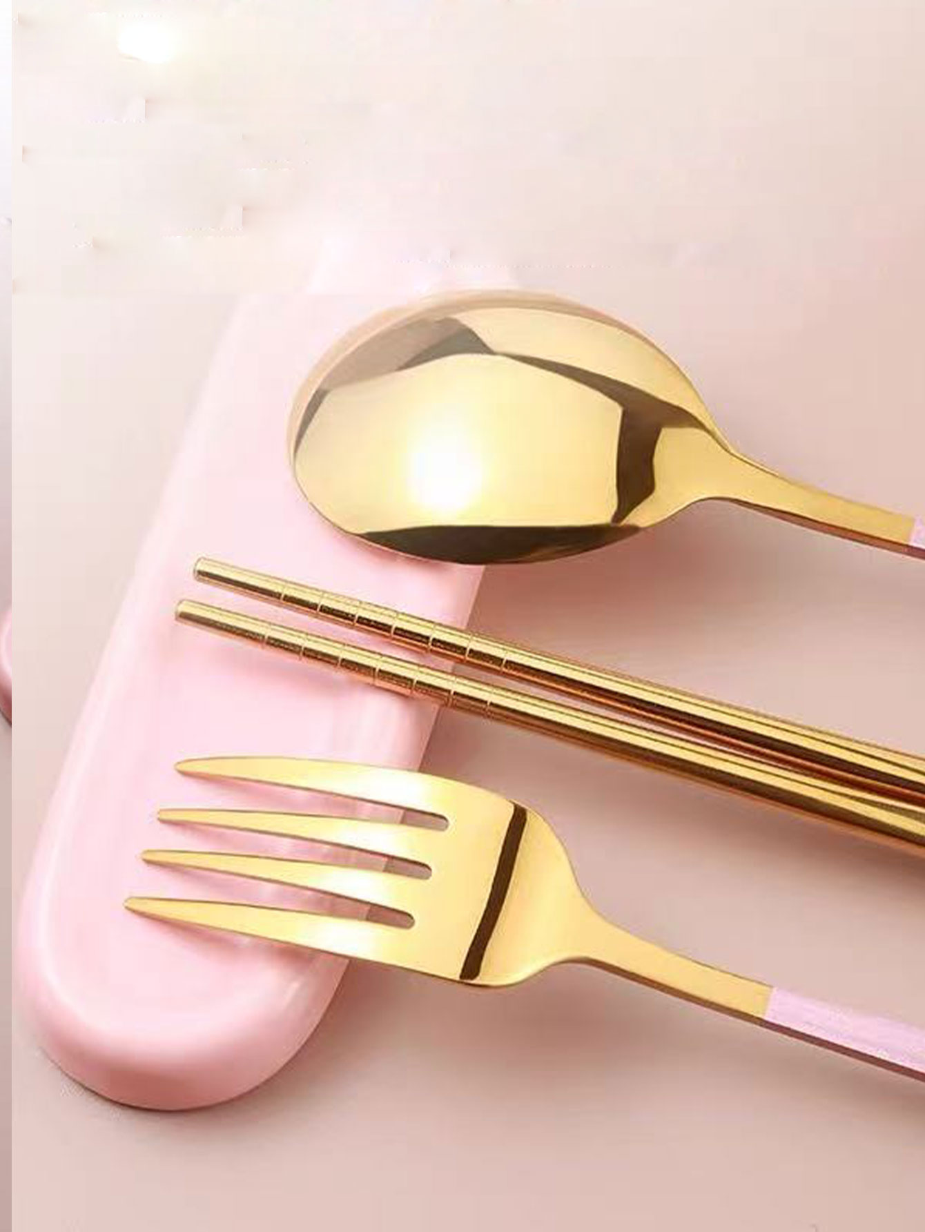 طقم أدوات مائدة محمول من الفول - مراجعة Weaning Spoon Set وسعره